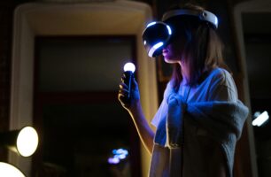 Virtual Reality / VR